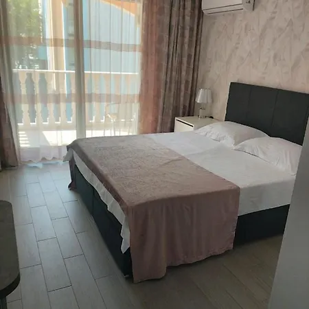 Lux Studio Valencia Gardens Apartment Nesebar